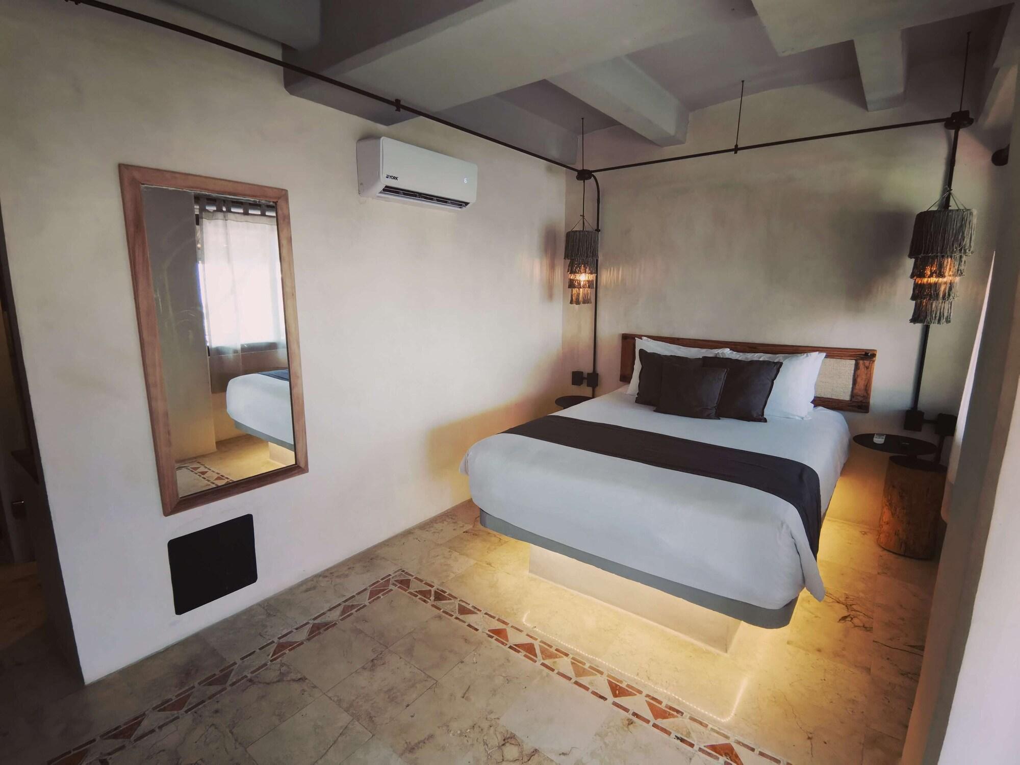 Caribbean Paradise Hotel & Spa - 5Th Avenue Playa del Carmen Exterior photo