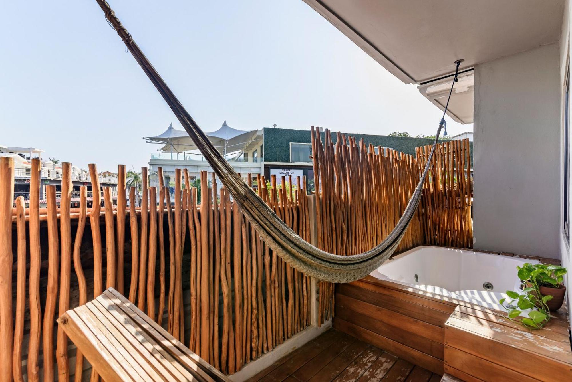 Caribbean Paradise Hotel & Spa - 5Th Avenue Playa del Carmen Exterior photo